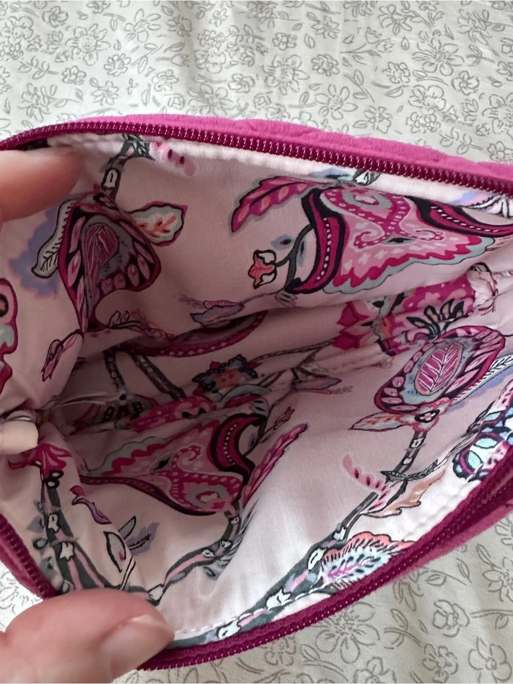 Vera Bradley Bright Magestic Magenta Quilted Cosmetic Pouch NWOT